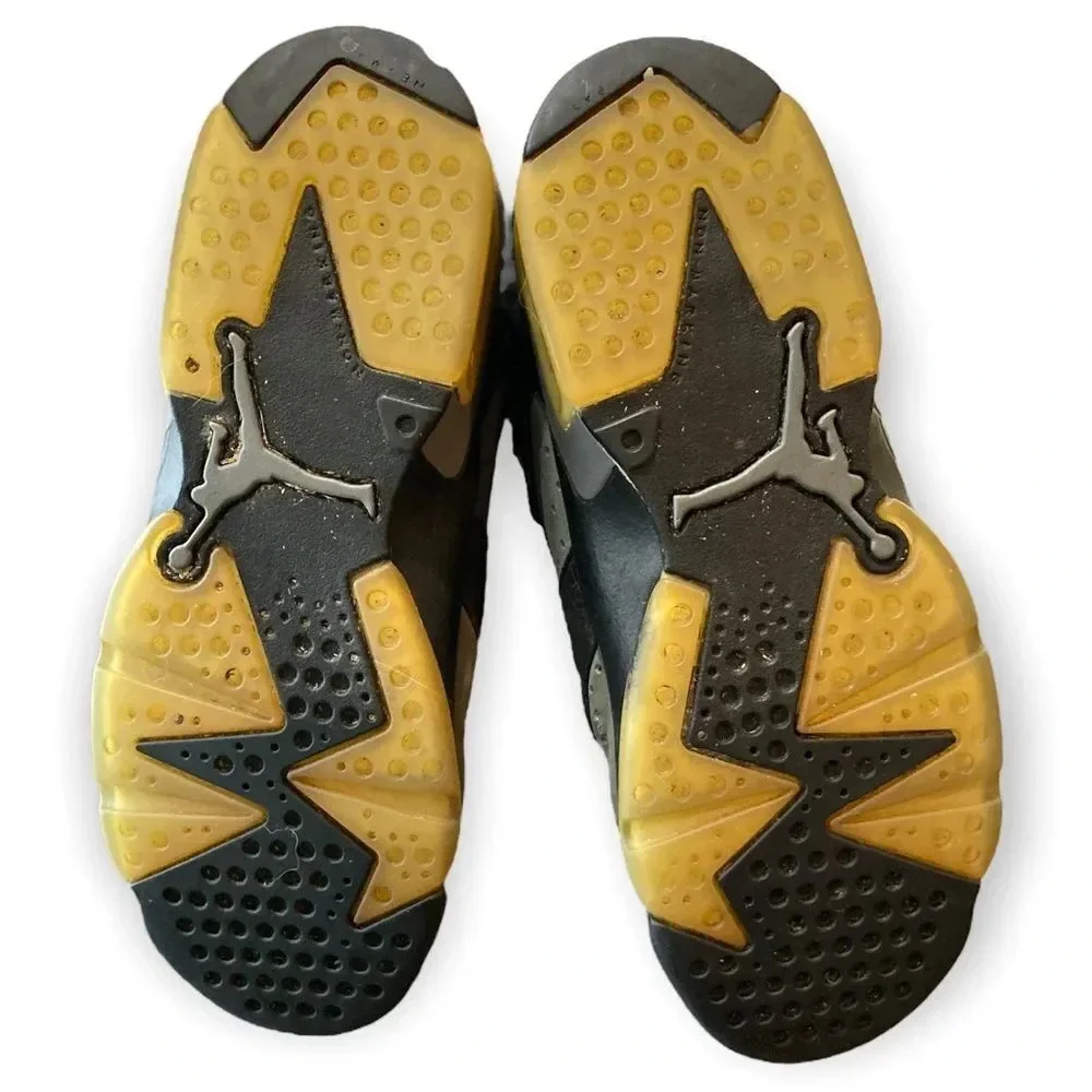 NIKE Air Jordan 6 Retro Cool Grey Yellow Sneakers Kid's Size 5Y